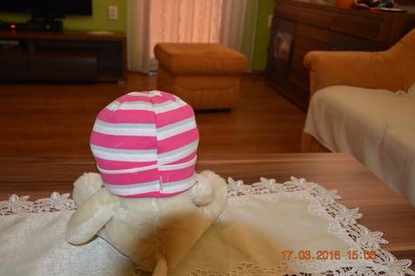 Viac druhov čiapok pre slečnu, 92