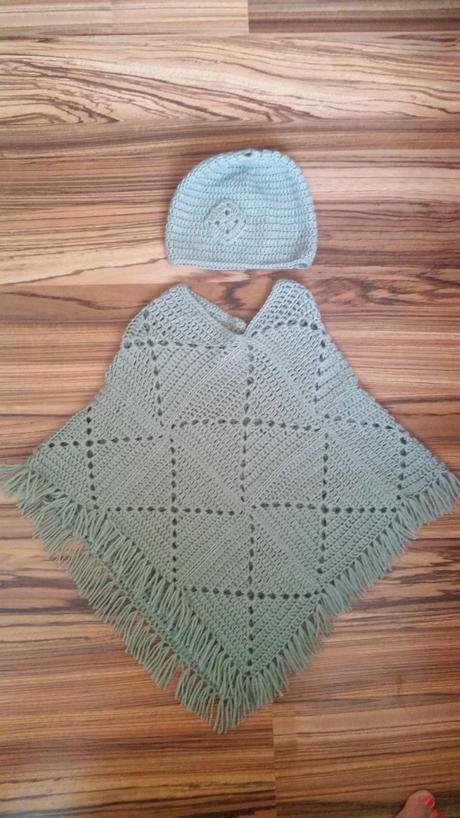 Detske ponco a ciapka, 104