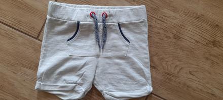 Kraťasy 80, c&a,80