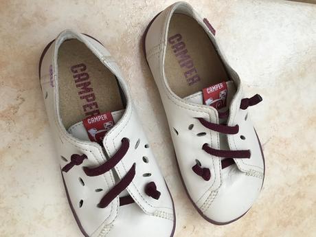 Camper barefoot, camper,28