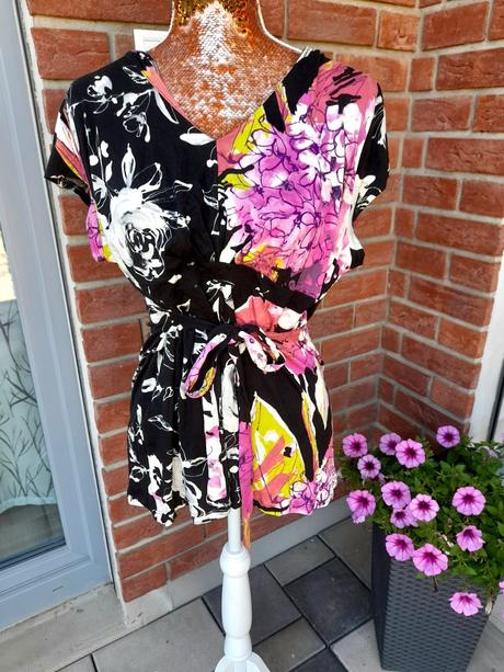 Kvetovaná blúzka s opaskom-l, l