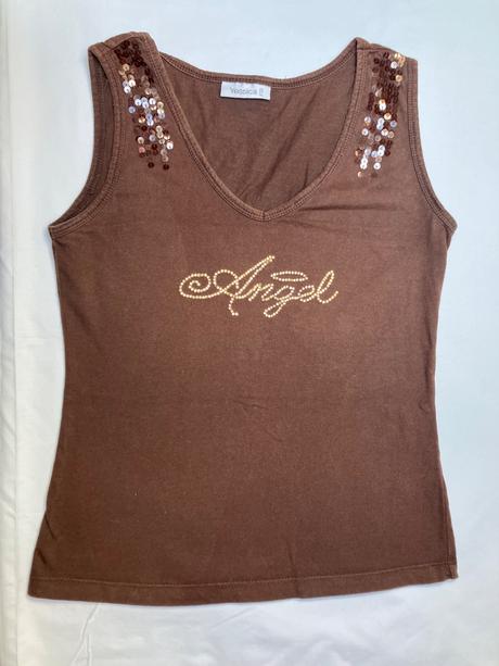 Dámske y2k tielko s kamienkovým nápisom, s