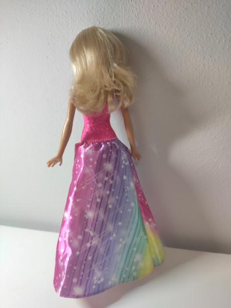 Barbie svietiaca., 