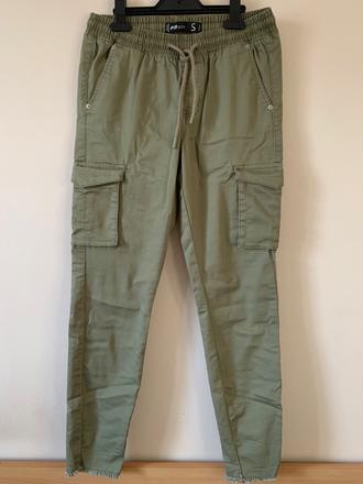 Army nohavice, fishbone,s