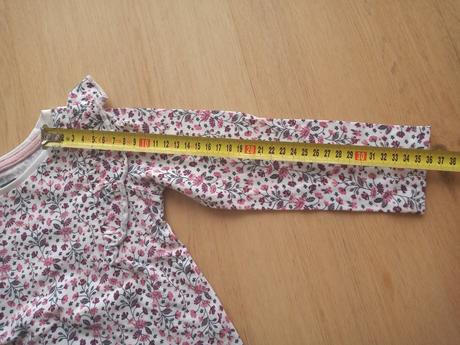 Kvietkované tričko s volánmi, 104