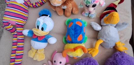 Mix plyšových hračiek,