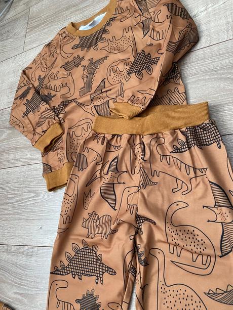 Tepláková suprava dino, 128