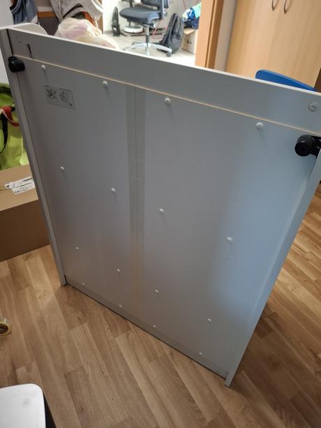 Kniznica bergig ikea, 