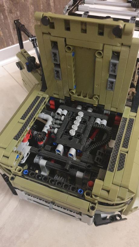 Lego technic 42110  - land rover defender top stav, 