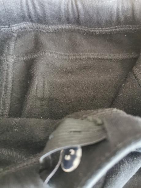 Teplé džeginsy, 134