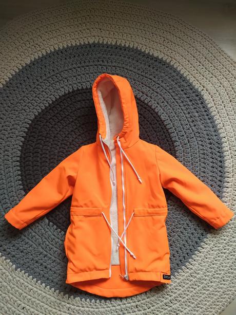 Zimní softshellová bunda podšitá beránkem, 110