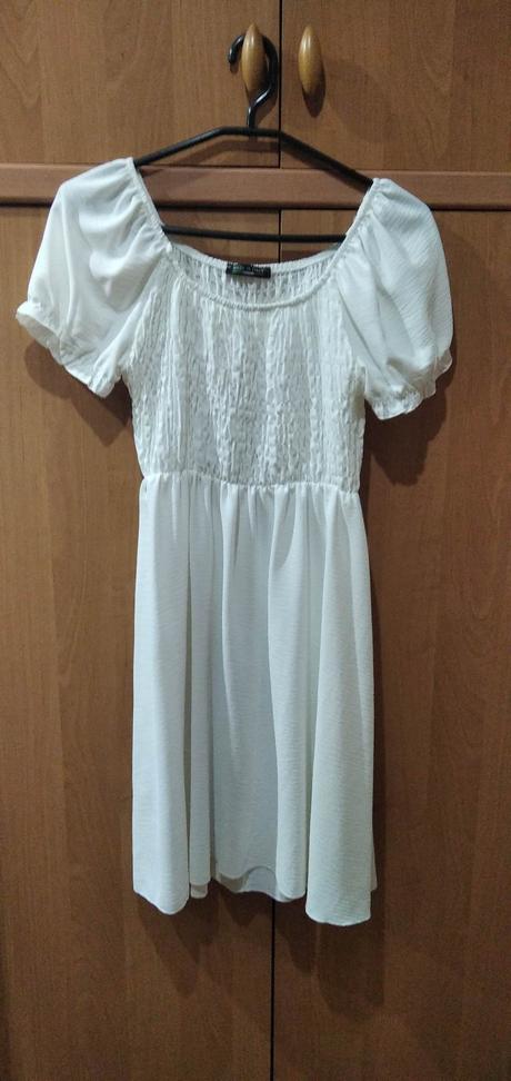 Biele šaty, 38