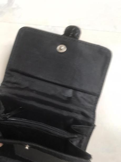 Laková peňaženka,