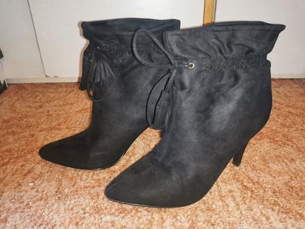 Ccc nízke čižmy na podpätku, 37