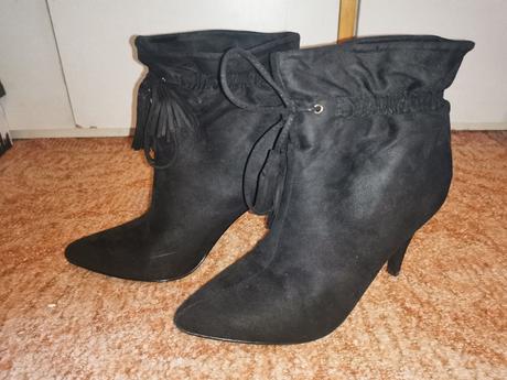 Ccc nízke čižmy na podpätku, 37