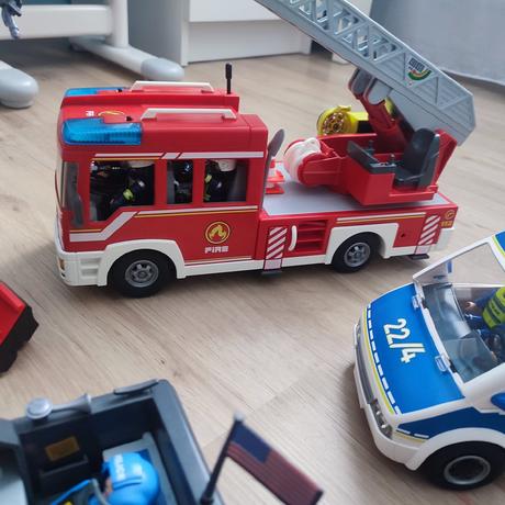 Polícia a hasiči playmobil, 