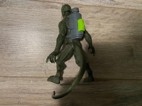 Figúrka striekajúca vodu,