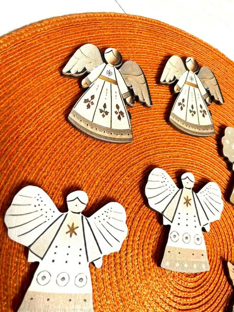 Drevené anjeliky 20 ks,