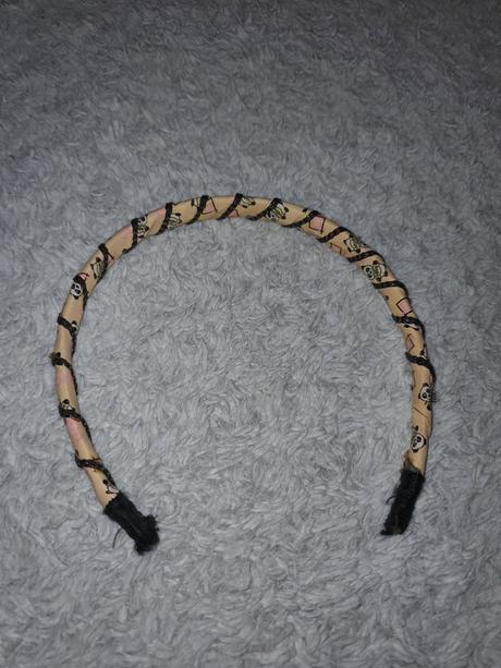 Čelenky rôzne všetky po 0.5 centov za 1ks, 