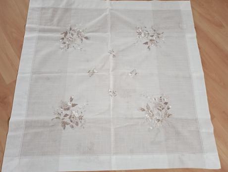 Vyšívaný obrus, 