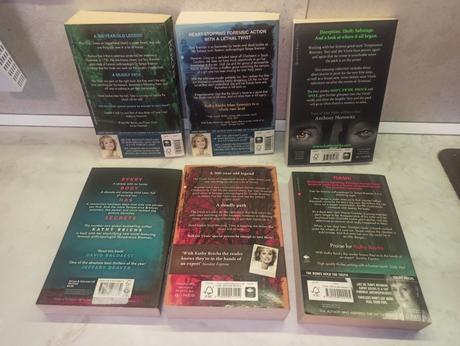 Kathy reichs v anglictine xs24, 