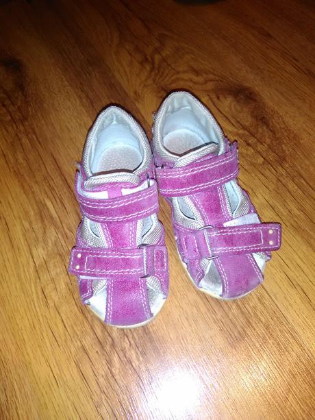 Kvalitné dievčenské sandále, 24