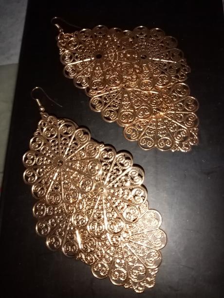 Krásne lahucke nausnice, 