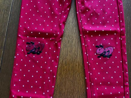 Pružné bodkované nohavice s mravčekmi, 128