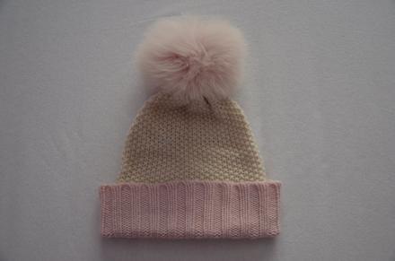 Luxusná čiapka zn. regina, 134