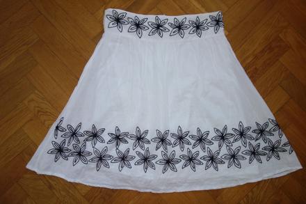 Vyšívaná sukňa m, m