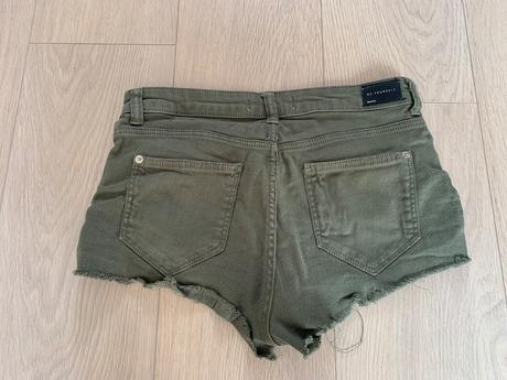 Kraťasy zn. bershka, bershka,36