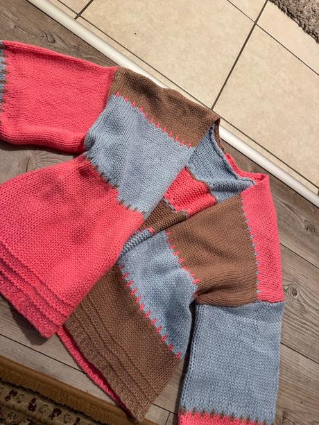 Farebný svetrík, s