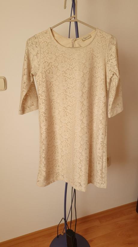 Šaty- krajkovane, pull&bear,s