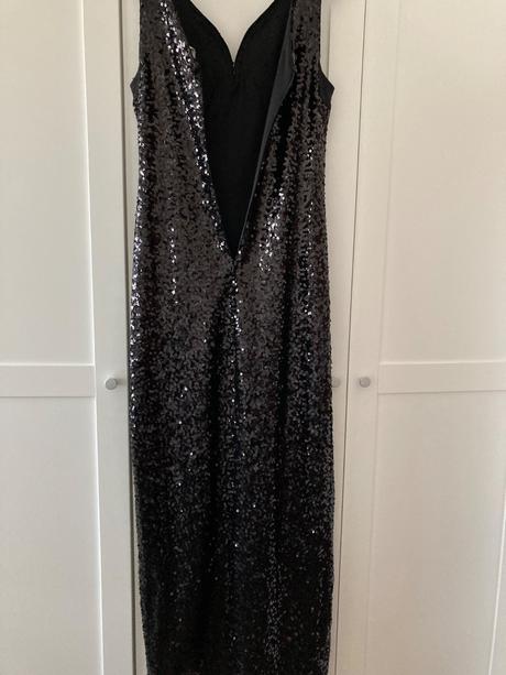 Spoločenské šaty, 38