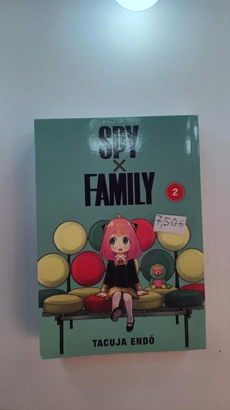 Knihy spy x family,