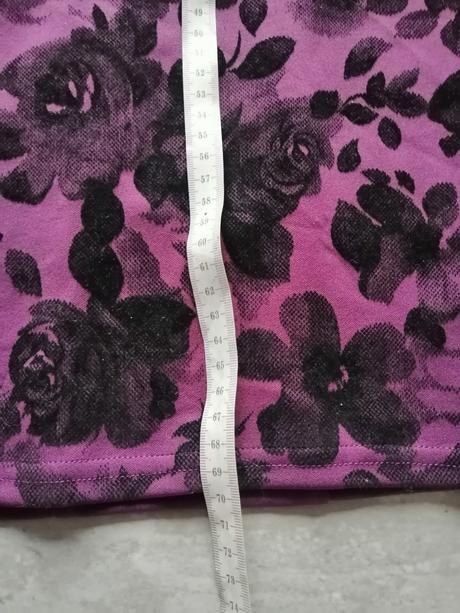 Korzetové šaty vínovej farby asos v34 zamat. ruže, 34