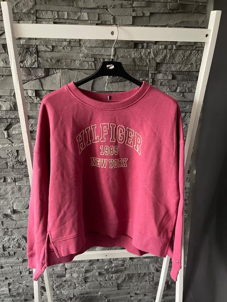 Tommy hilfiger v.s, tommy hilfiger,s