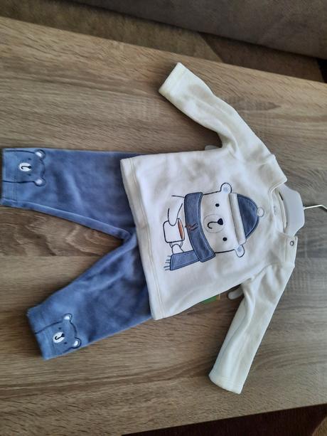 Kojenecka supravicka č.68, c&a,68