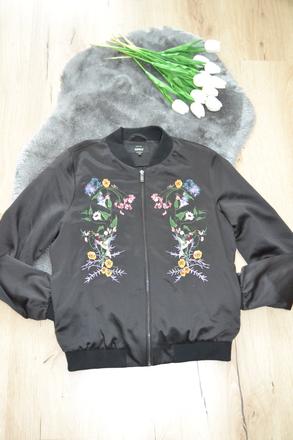 Dámska čierna bomber bunda only s kvetinovou výšiv, only,s