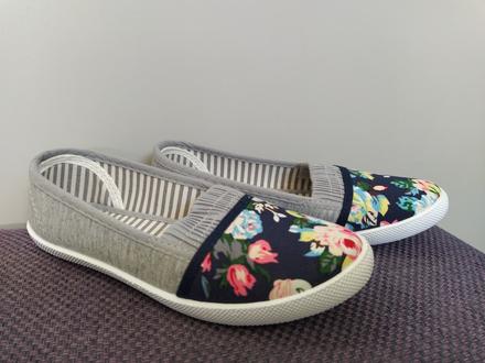 Prezuvky, nasuvačky, 30 - 35