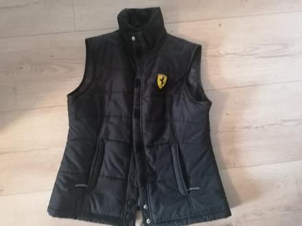 Prechodná vesta ferrari, s