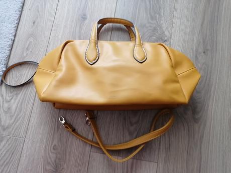 Horčicová kabelka, oriflame