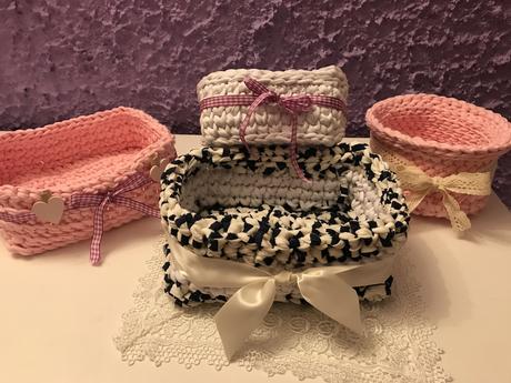 Nádherne hačkované košíčky vhodne ako darček , 