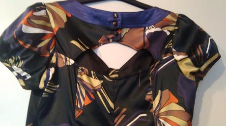 Šatočky s odhaleným chrbátikom, l