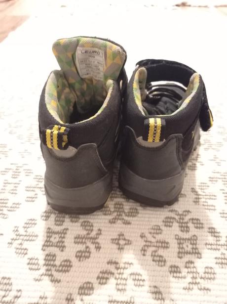 Turistické topanky, 27