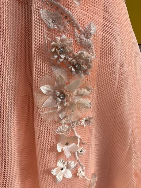 Exkluzivne spolocenske saty, s