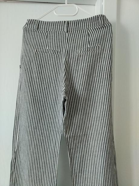 Padavé nohavice, 36