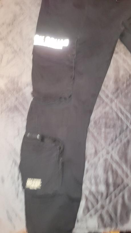 Nohavice s cierne newyorker, s