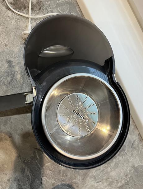 Odšťavovač bosch mes25a0 700w jujce2, bosch