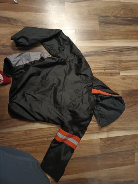 Prechodná vetrovka 140, 140